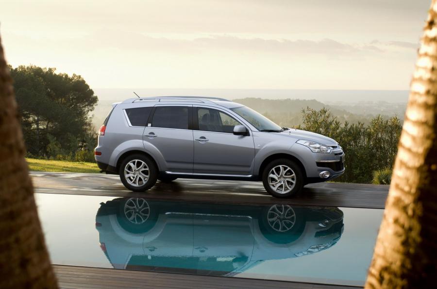  Citroen C-Crosser 2008 года  (фото 77 из 144)